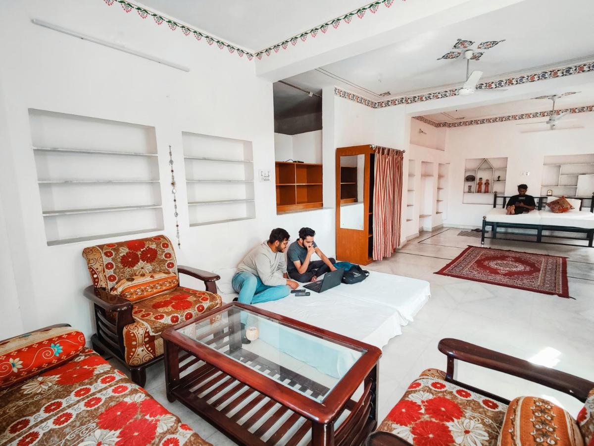 Musafir Hostel أُودايبور المظهر الخارجي الصورة